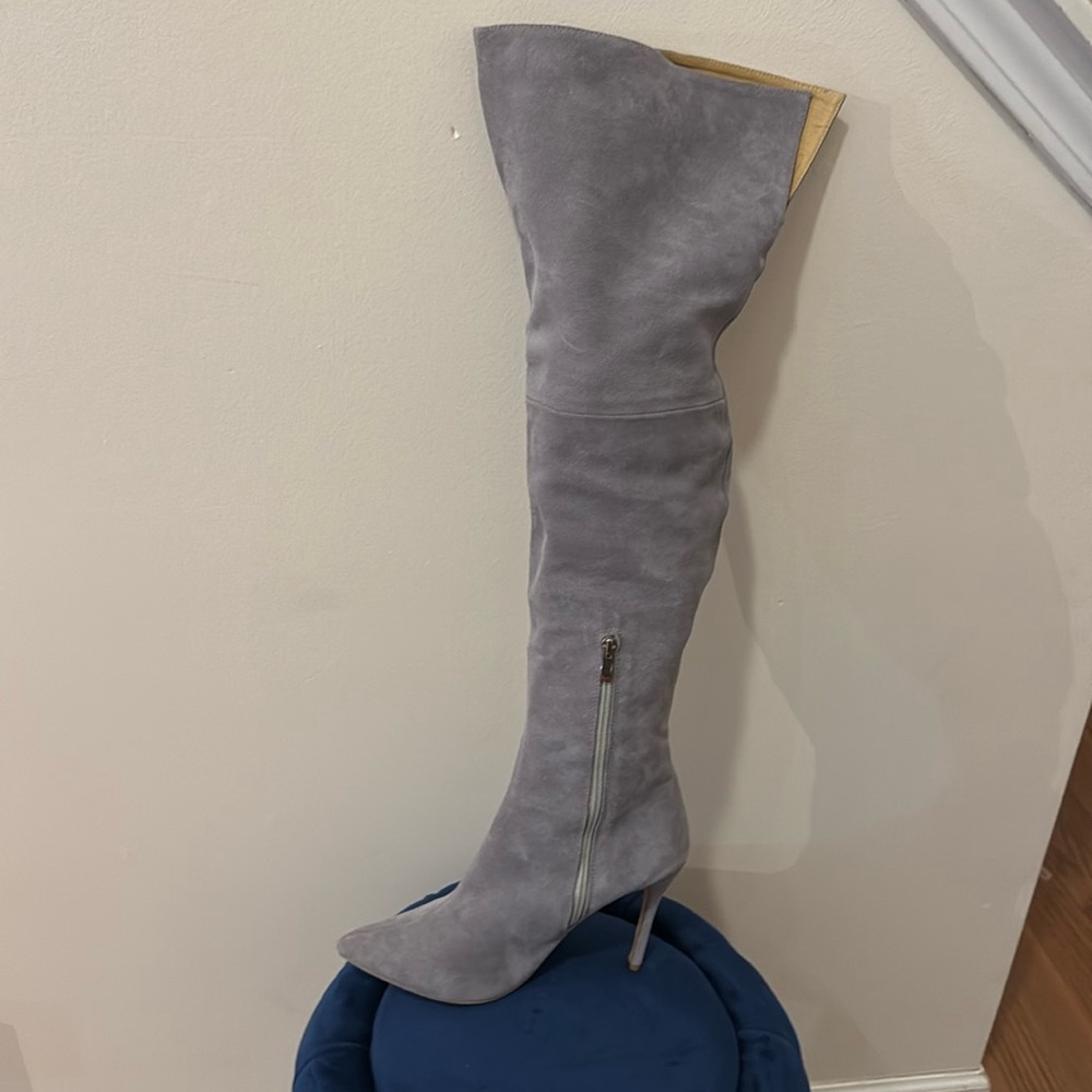 Size 10 suede boot